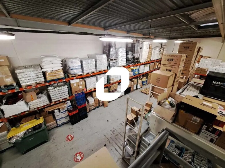 Local d’activités dans Bobigny à louer - Photo intérieure – Image 2 sur 16