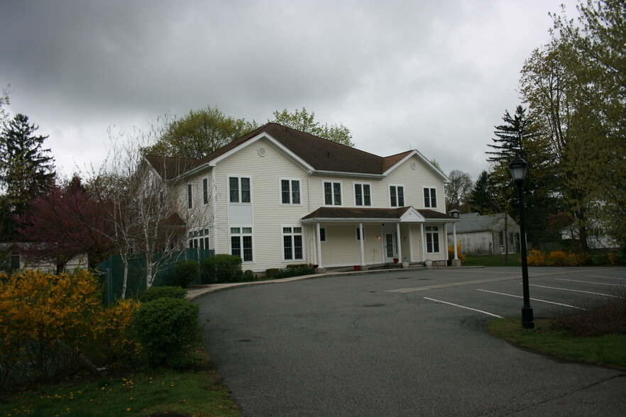 2084 Baldwin Rd, Yorktown Heights, NY à vendre - Photo de l’immeuble – Image 3 sur 4