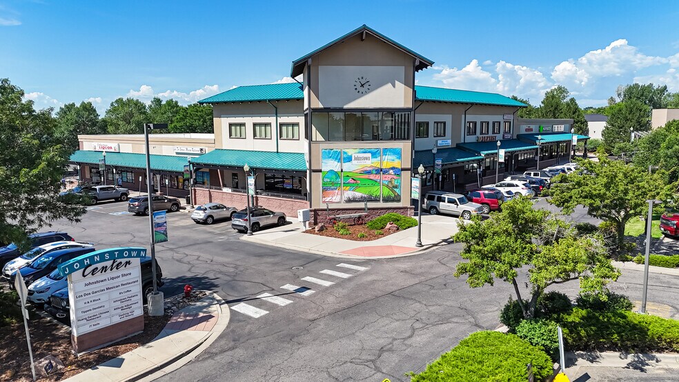 257 Johnstown Center Dr, Johnstown, CO à louer - Photo principale – Image 1 sur 5