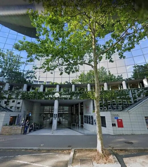 Bureau dans Lyon à louer - Photo de l’immeuble – Image 1 sur 1