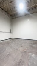 104-142 S Collins St, Arlington, TX à louer - Vidéo sur l’annonce professionnelle 