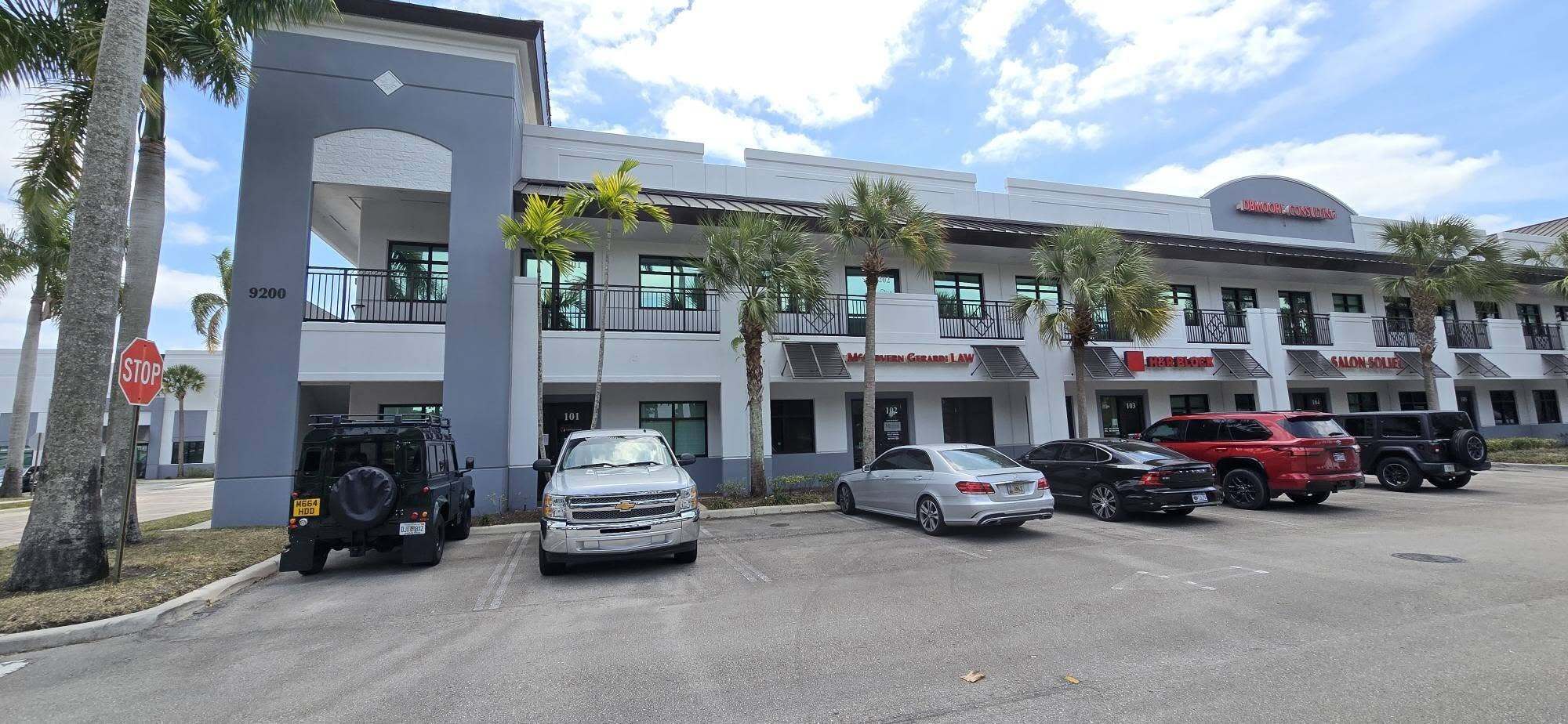 9200 Belvedere Rd, Royal Palm Beach, FL à vendre Photo de l’immeuble– Image 1 sur 45