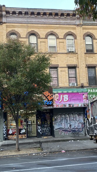 302 Knickerbocker Ave, Brooklyn, NY à vendre - Photo de l’immeuble – Image 1 sur 9