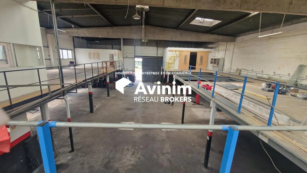 Industriel/Logistique dans SAINT-OUEN-L'AUMONE à louer - Photo intérieure – Image 2 sur 7