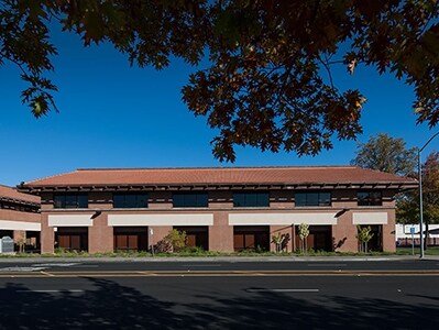 2201 Broadway, Sacramento, CA à louer - Photo de l’immeuble – Image 3 sur 12