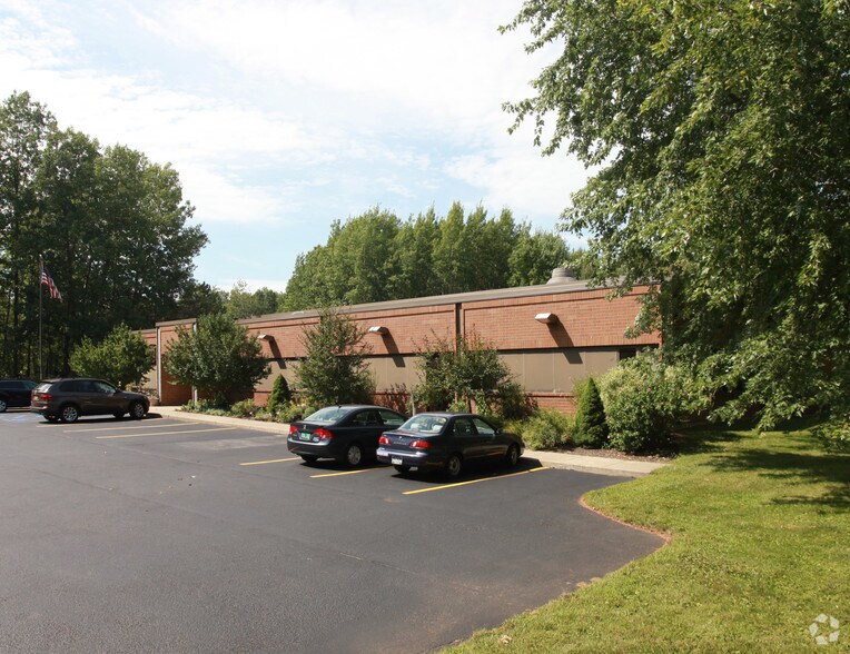 2392 Route 9, Mechanicville, NY à louer - Photo principale – Image 1 sur 21