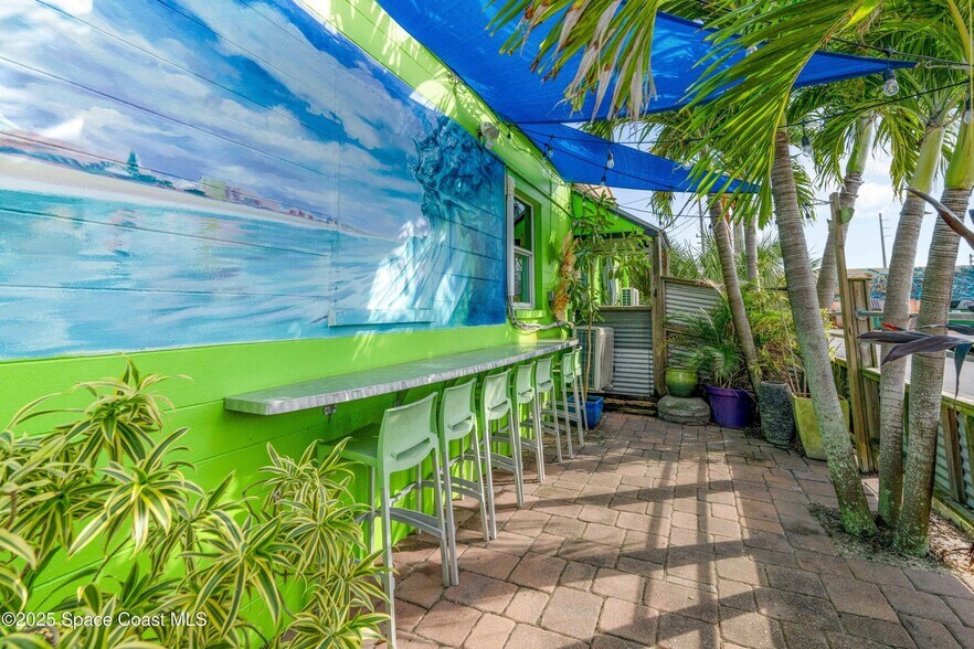222 N 1st St, Cocoa Beach, FL à vendre - Photo de l’immeuble – Image 3 sur 8