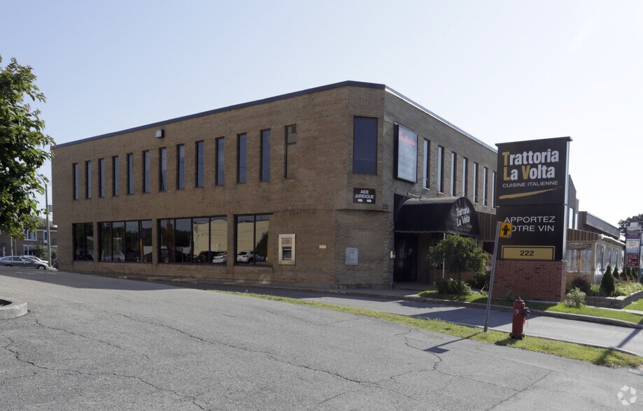 220-222 Boul du Curé-Labelle, Ste-Thérèse, QC à louer - Photo de l’immeuble – Image 2 sur 12