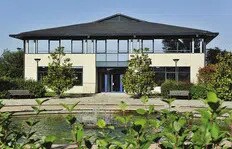 Plus de détails pour 10 Route Nationale, Trappes - Industriel/Logistique à louer