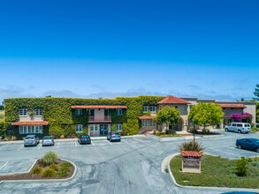10 Harris Ct, Monterey, CA à vendre Photo intérieure– Image 2 sur 2