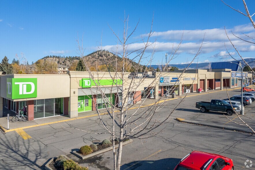 1950 Harvey Ave, Kelowna, BC à louer - Photo principale – Image 1 sur 9