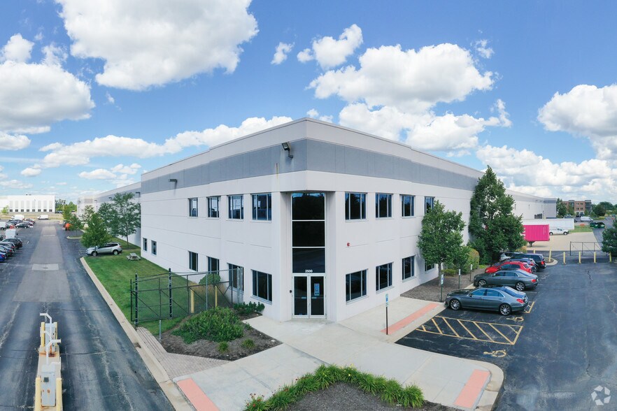 2450-2520 Northwest Pky, Elgin, IL à louer - Photo de l’immeuble – Image 1 sur 8