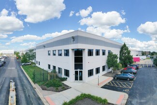 Plus de détails pour 2450-2520 Northwest Pky, Elgin, IL - Industriel/Logistique à louer