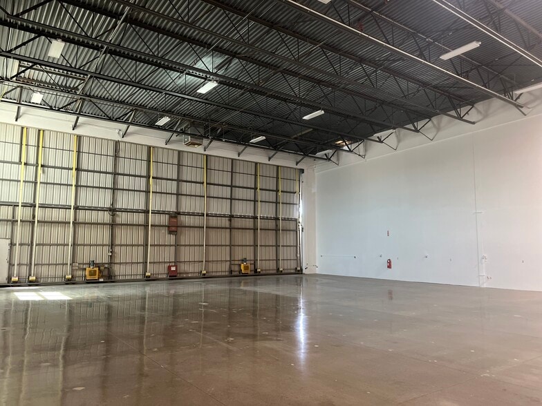 1825 W Knudsen Dr, Phoenix, AZ à louer - Photo intérieure – Image 3 sur 13