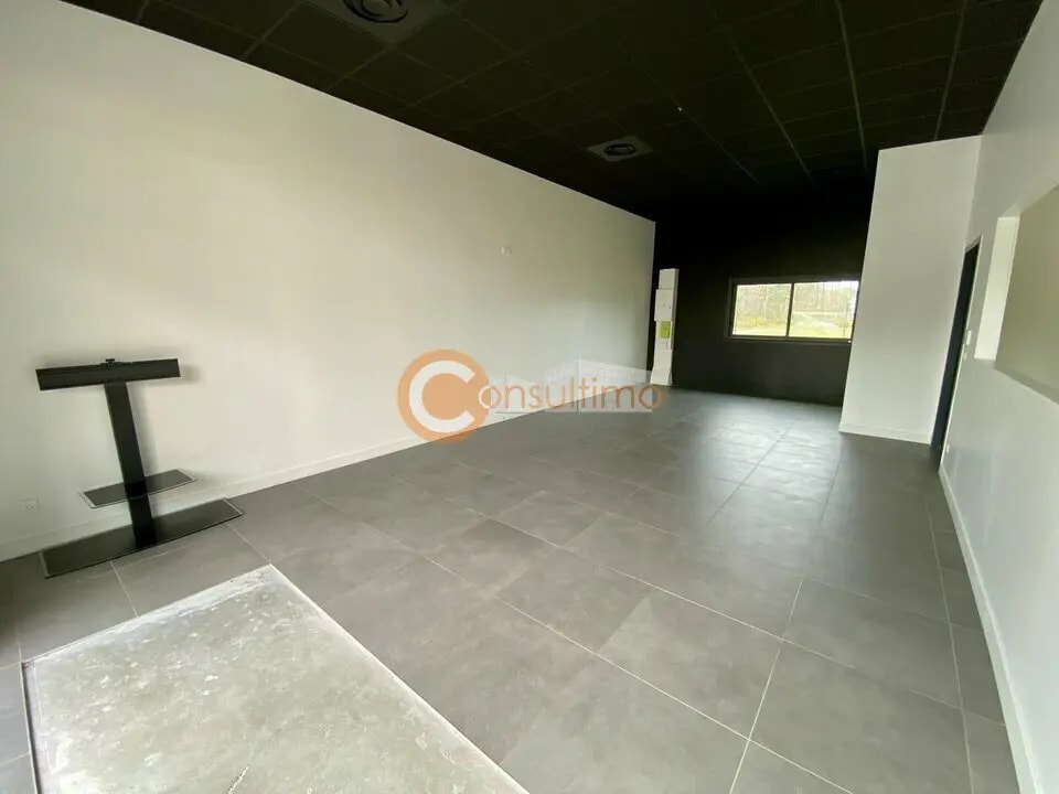 Local commercial dans Le Pian-Médoc à vendre Photo intérieure– Image 1 sur 6