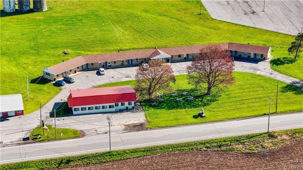 2389 State Route 5, Utica, NY à vendre Photo de l’immeuble– Image 1 sur 9