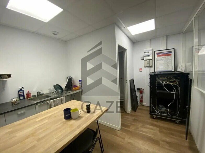 Bureau dans Le Haillan à louer - Photo de l’immeuble – Image 3 sur 6