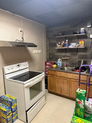 Plus de détails pour 2218 Brown St, Brownwood, TX - Local d’activités à vendre