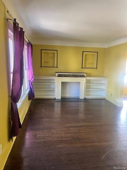 457 Bennett Ave, Ferndale, MI à vendre - Photo de l’immeuble – Image 3 sur 9