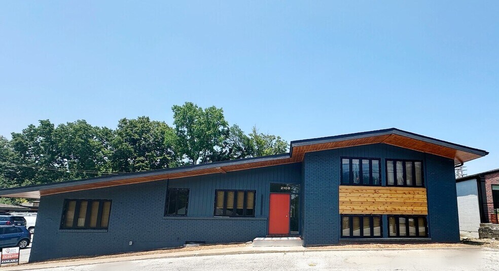 2110 W 75th St, Prairie Village, KS à louer - Photo de l’immeuble – Image 1 sur 16
