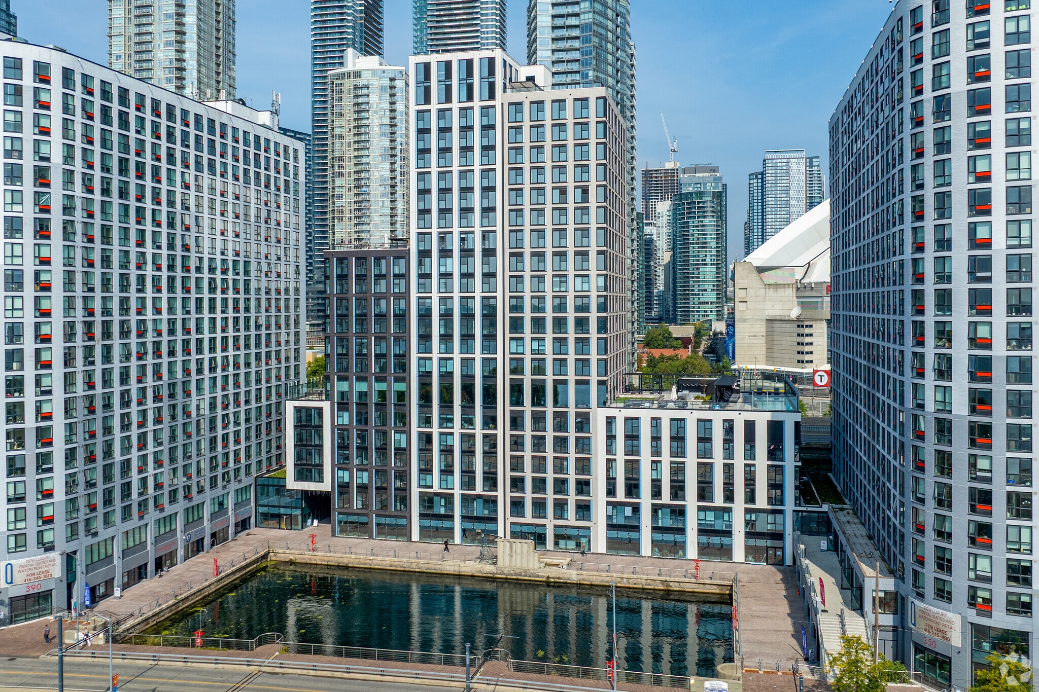 370 Queens Quay W, Toronto, ON à louer Photo principale– Image 1 sur 45