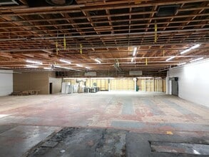 5341 SE McLoughlin Blvd, Portland, OR à vendre Photo intérieure– Image 2 sur 4