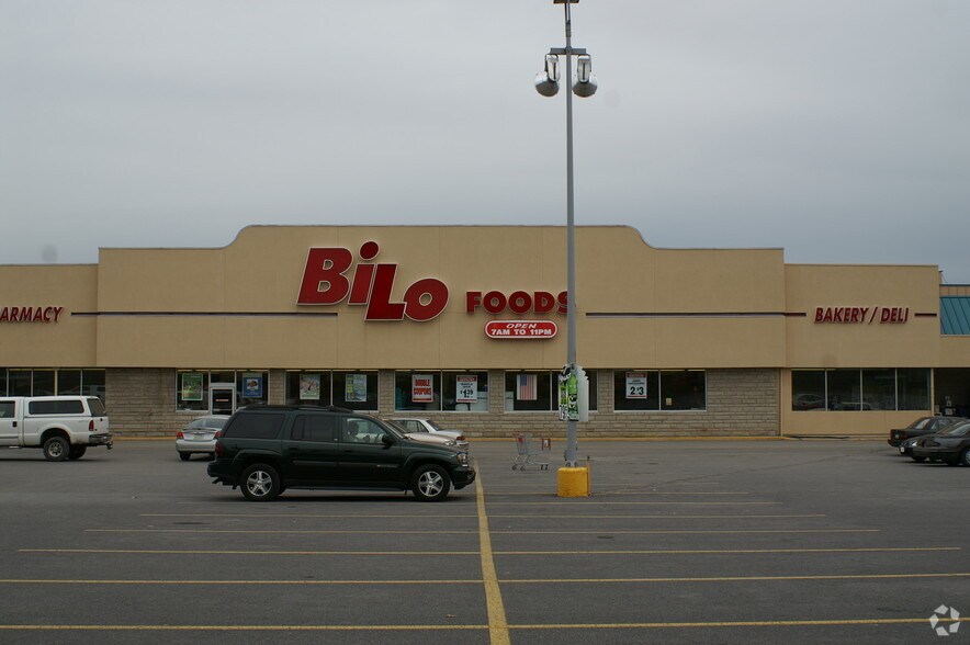 100 N Main St, Du Bois, PA à louer - Photo de l’immeuble – Image 2 sur 3