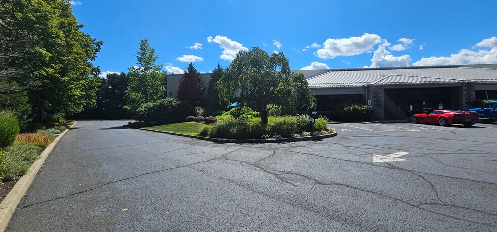 14 High Bridge Rd, Sandy Hook, CT à vendre - Photo de l’immeuble – Image 3 sur 25