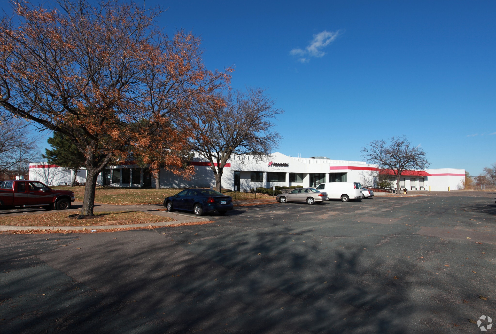 5330 NE Industrial Blvd, Minneapolis, MN à vendre Photo principale– Image 1 sur 5