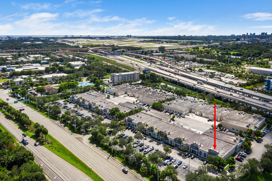 2860 W State Road 84, Fort Lauderdale, FL à louer - Photo de l’immeuble – Image 3 sur 70