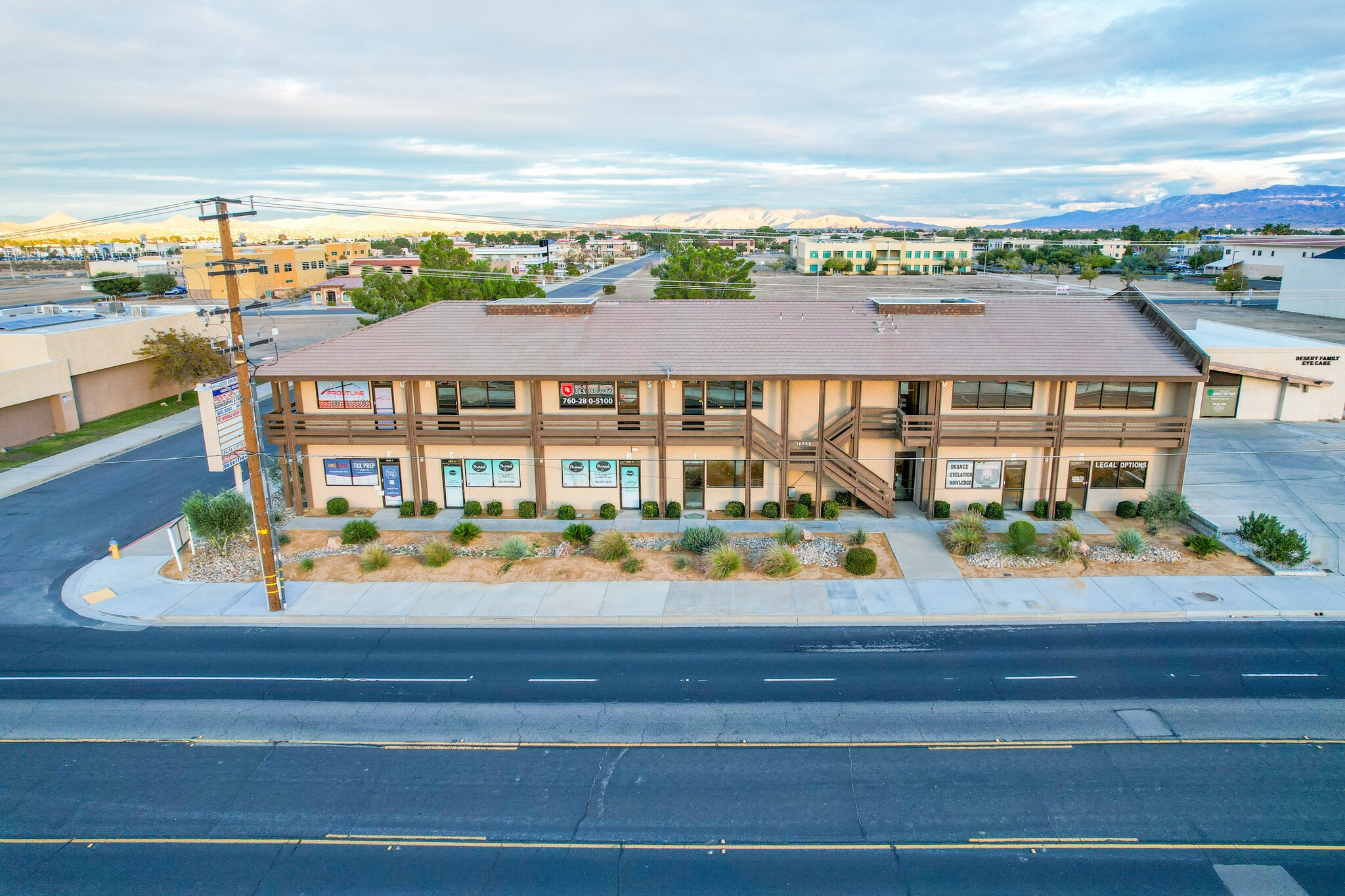 14359 Amargosa Rd, Victorville, CA à louer Photo principale– Image 1 sur 7