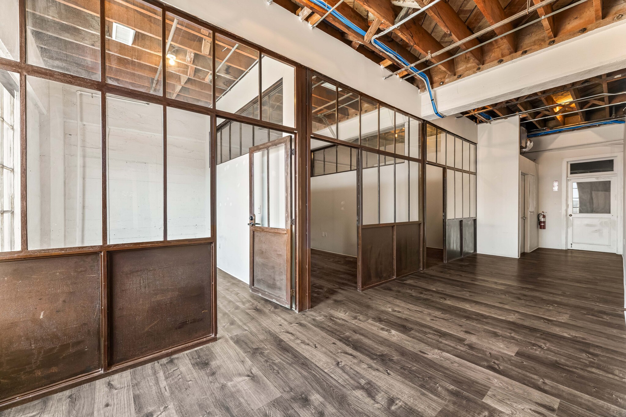 932 Wilson St, Los Angeles, CA à louer Photo intérieure– Image 1 sur 16