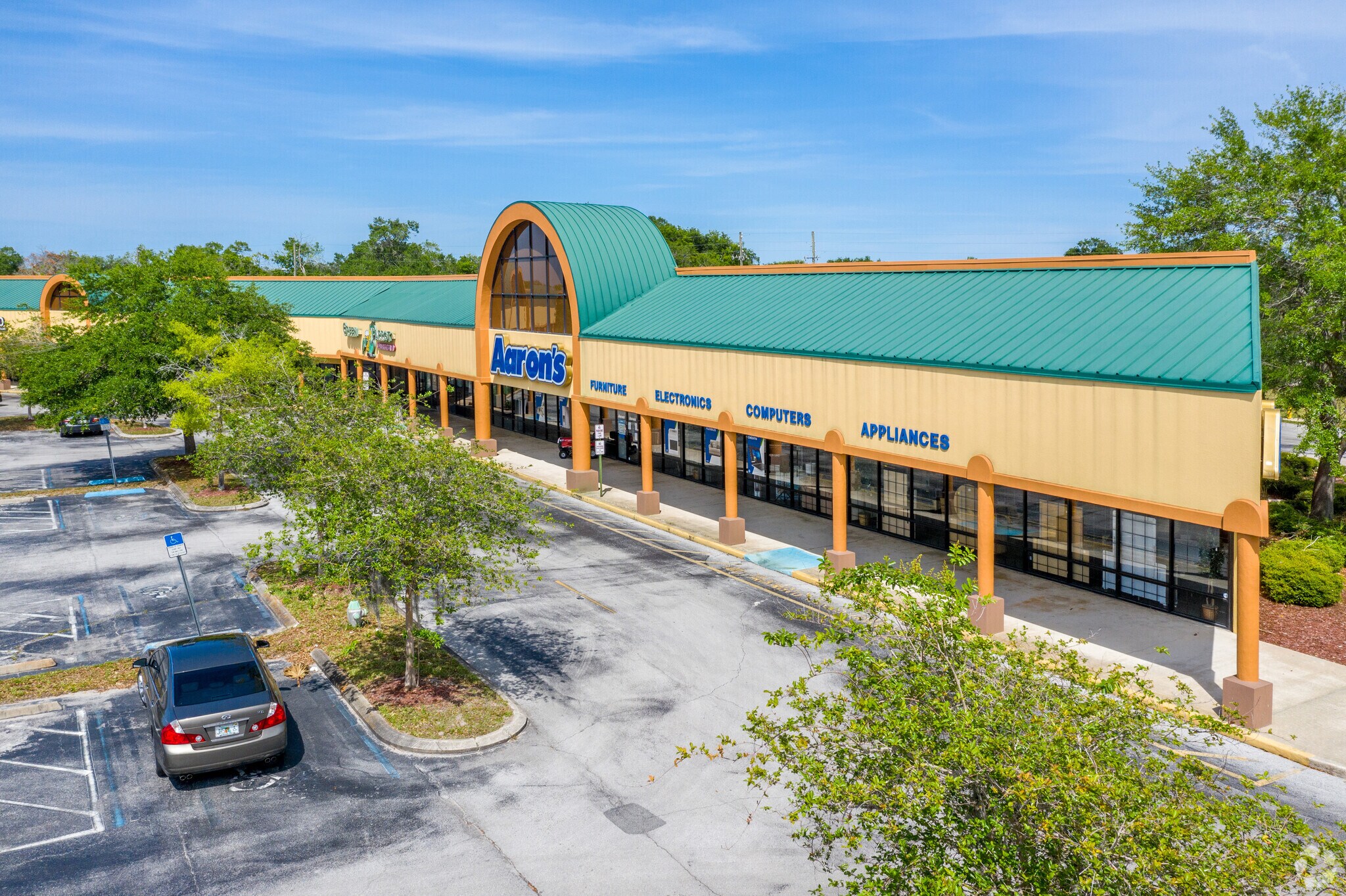 202 E Semoran Blvd, Casselberry, FL à louer Photo de l’immeuble– Image 1 sur 12