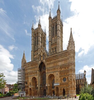 Plus de détails pour Minster Yard, Lincoln - Local commercial à louer