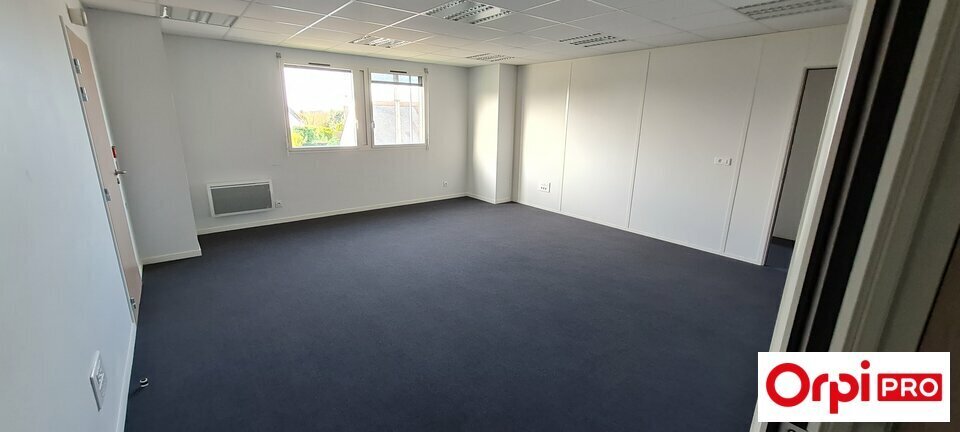 Bureau dans Saint-Brieuc à vendre - Photo intérieure – Image 2 sur 4