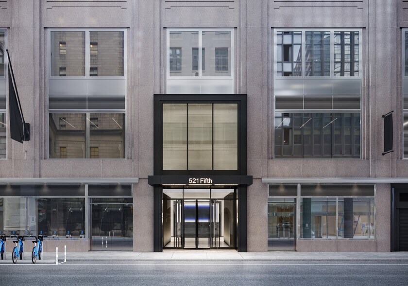 521 Fifth Ave, New York, NY à louer - Photo de l’immeuble – Image 3 sur 10