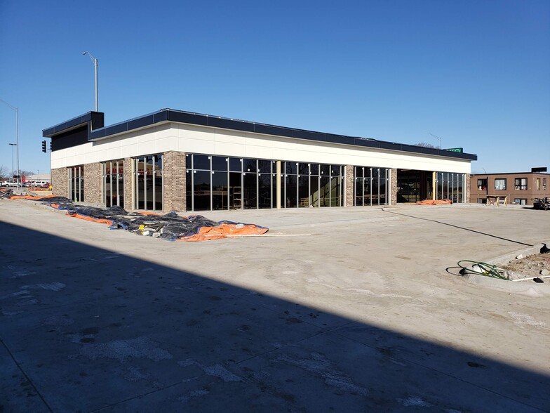 308 N 48th St, Lincoln, NE à louer - Photo de l’immeuble – Image 2 sur 13