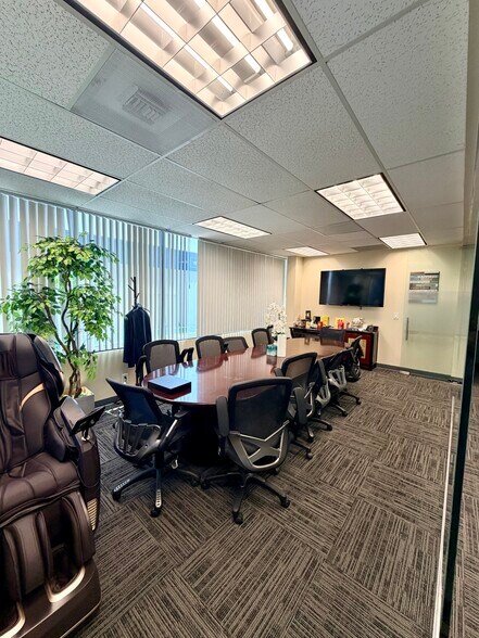 4725 Mercury St, San Diego, CA à louer - Photo de l’immeuble – Image 3 sur 11