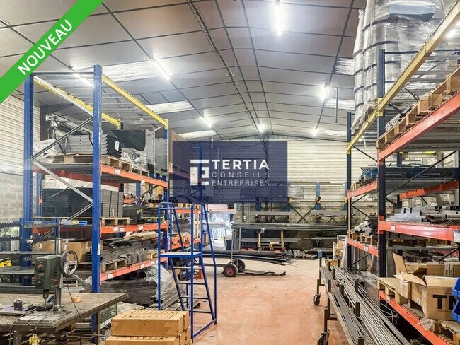 Plus de détails pour Local d’activités à vendre