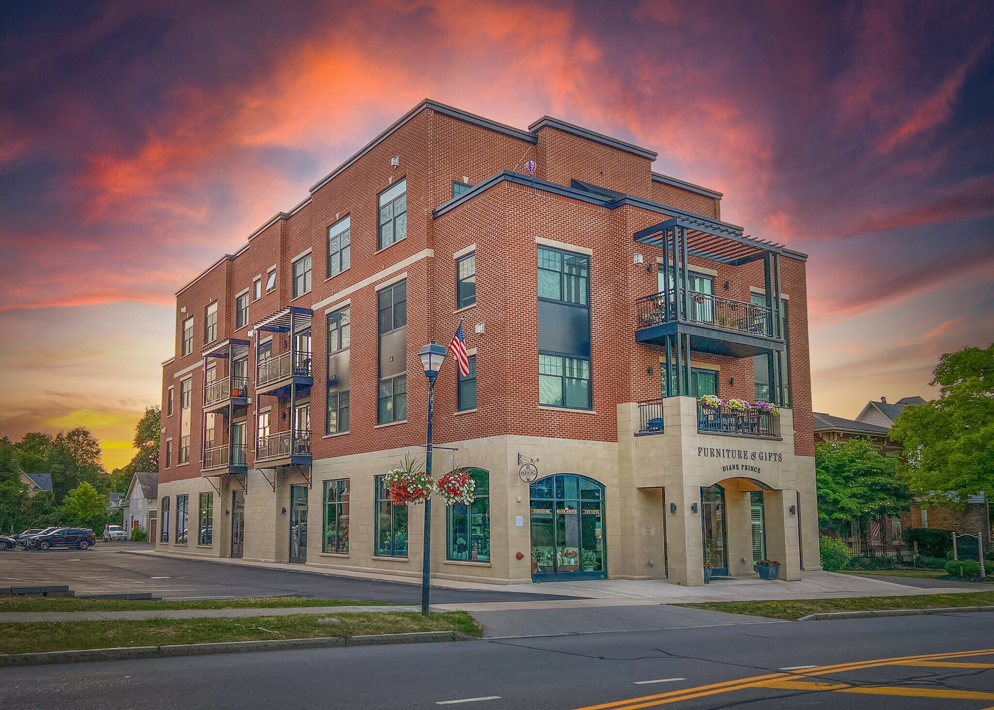 92 S Main St, Fairport, NY à louer Photo principale– Image 1 sur 6