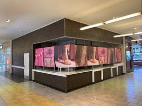 2301-2401 Liberty Heights Ave, Baltimore, MD à louer Photo intérieure– Image 1 sur 1