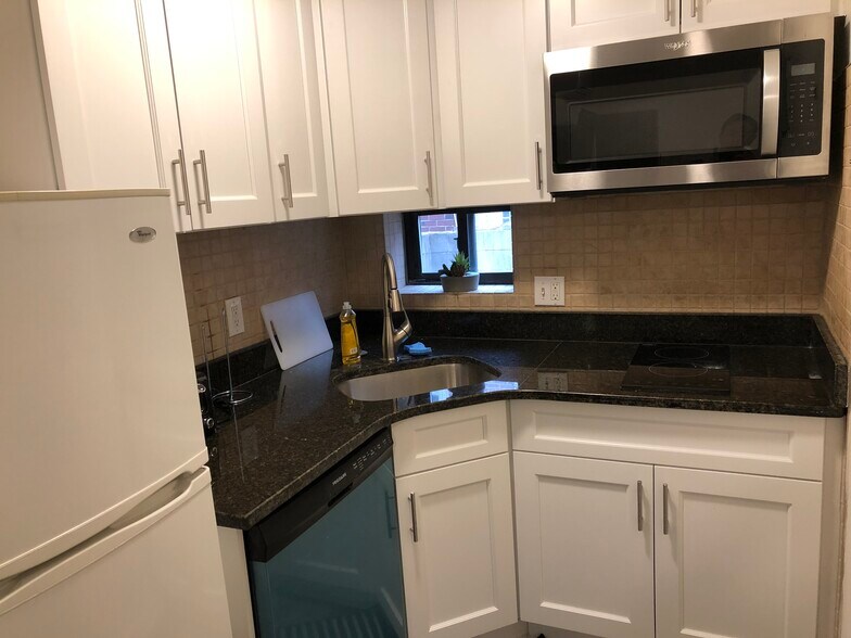238 S 22nd St, Philadelphia, PA à vendre - Photo intérieure – Image 2 sur 13