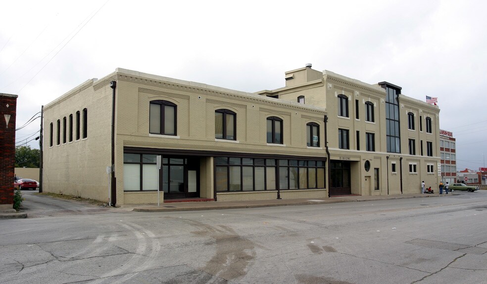 101 S Jennings Ave, Fort Worth, TX à louer - Photo de l’immeuble – Image 3 sur 7