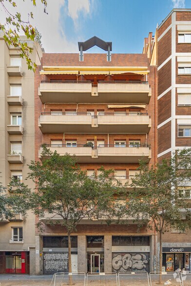 Local commercial dans Barcelone, Barcelona à louer - Photo de l’immeuble – Image 2 sur 2