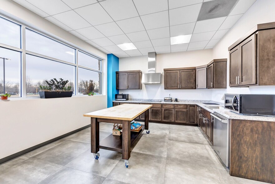 3450 Packerland Dr, De Pere, WI à vendre - Photo intérieure – Image 3 sur 18