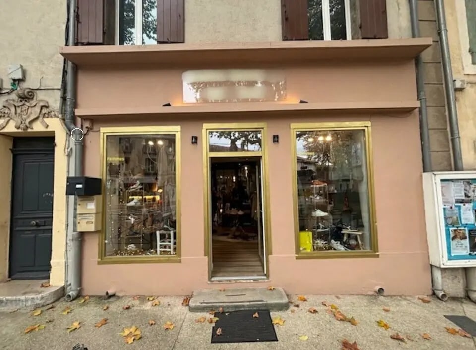 Local commercial dans Saint-Cannat à louer Photo de l’immeuble– Image 1 sur 6