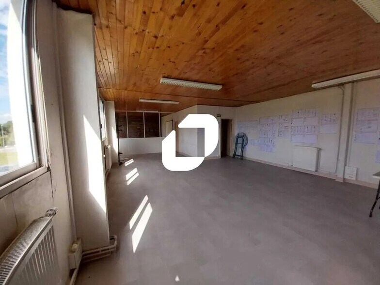 Bureau dans BOISSY-L'AILLERIE à louer - Photo intérieure – Image 3 sur 9