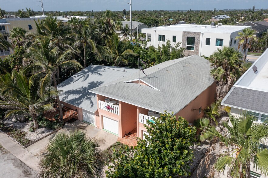 312 Wavecrest Ave, Indialantic, FL à vendre - Photo principale – Image 3 sur 43