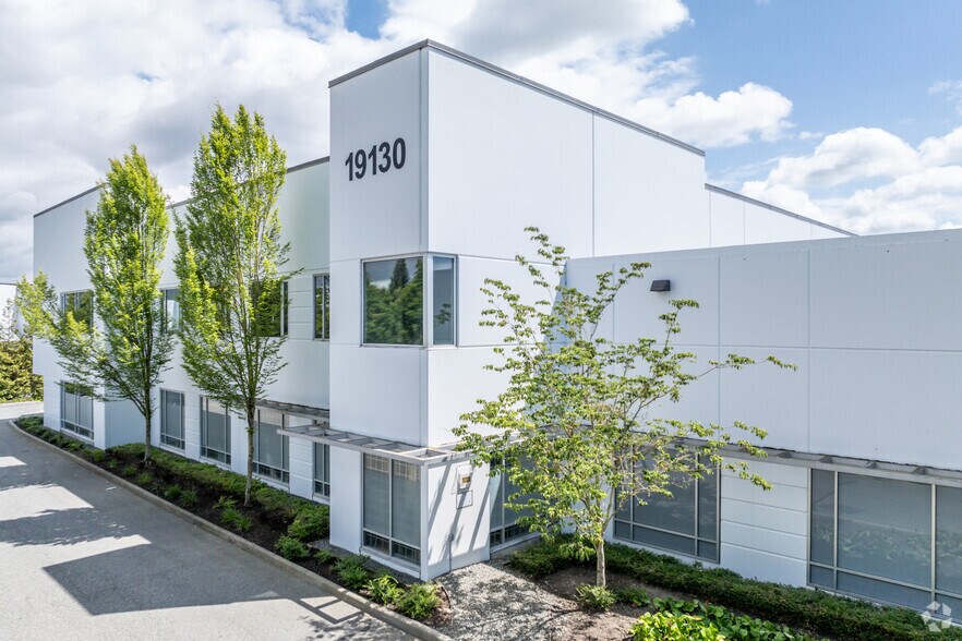 19130 24th Ave, Surrey, BC à louer - Photo de l’immeuble – Image 2 sur 5