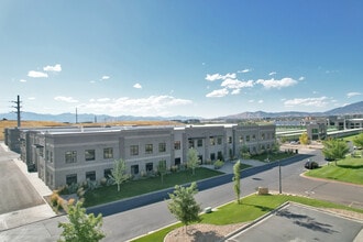 32 S 1800 W, Lindon, UT à louer Photo intérieure– Image 1 sur 17